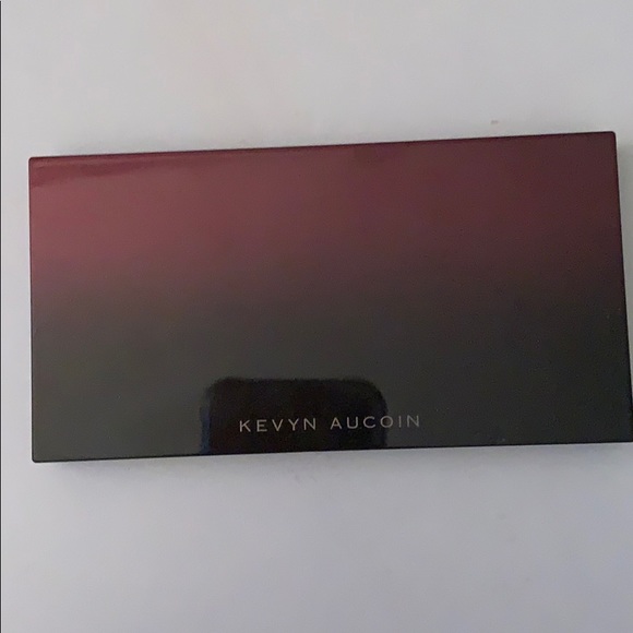 Kevin Aucoin Matte to glow highlighter - Picture 1 of 3